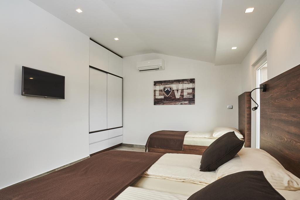 Apartments Tre Perle Umag Bagian luar foto