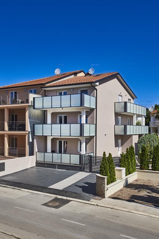 Apartments Tre Perle Umag Bagian luar foto